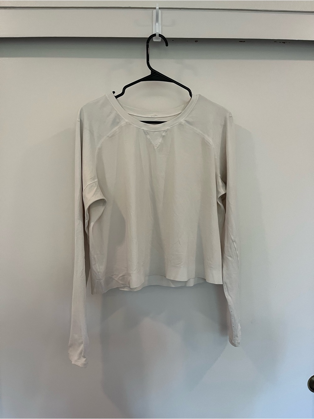 lululemon athletica white Long-Sleeve crop Top